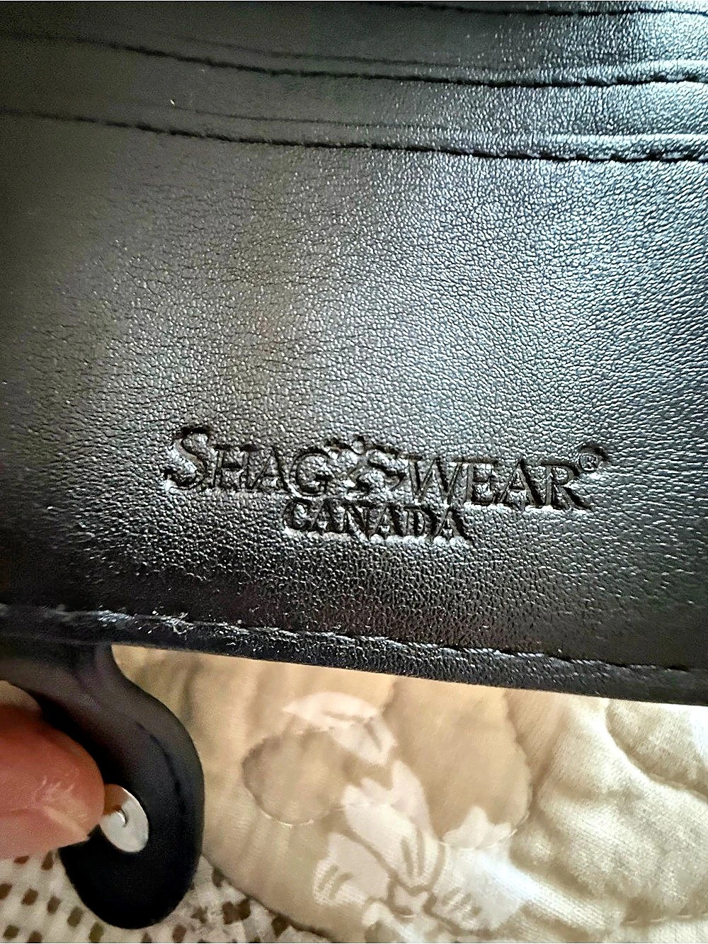 Shagwear Canada Illustrated Wolf Wallet in Blue & White - Picture 4 of 8